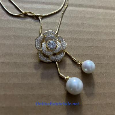 ROSE NECKLACE