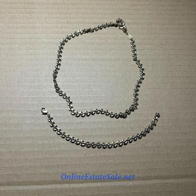 CHAIN NECKLACE AND BRACELET SET