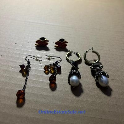 3 PAIRS OF EARRINGS