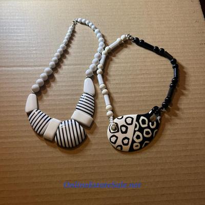 SET OF 2 STATEMENT NECKLACES