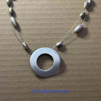 SILVER PENDANT NECKLACE