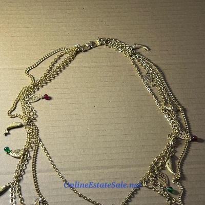 GOLD LAYERED NECKLACE