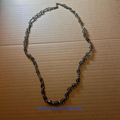 CLEAR BLACK BEADED NECKLACE