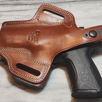 BERRETTA Made In Italy P4X Storm .40 Caliber Handgun With Leather Holster