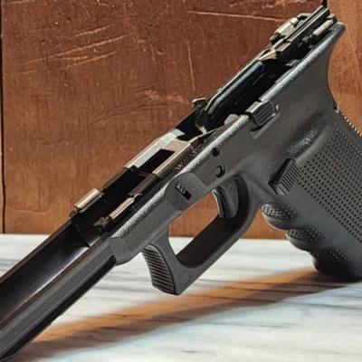 GLOCK 20 Gen 4 10mm Automatic Handgun With Retention Holster