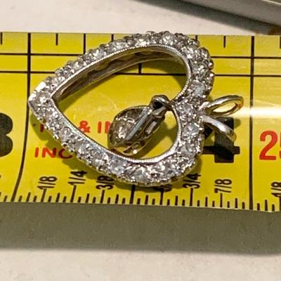 14k White Gold Heart Pendant w/ diamonds