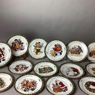 340 Portmeirion Christmas Story Plates