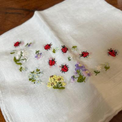 Vintage items: shoe, hankie + more