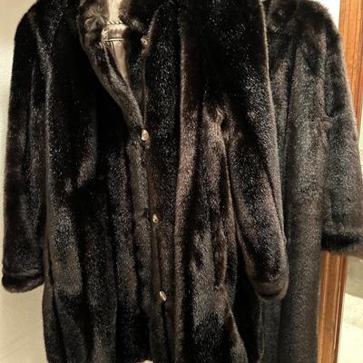2 Reversible faux furs raincoats