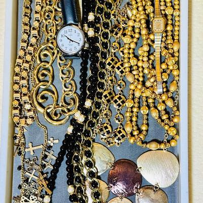 Costume jewelry lot # 7