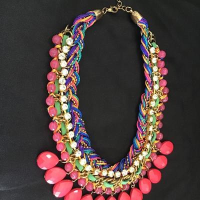Colorful Women’s fashion necklace