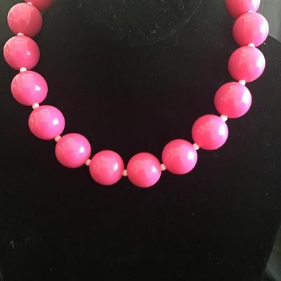 Chunky pink, bubblegum pearl necklace