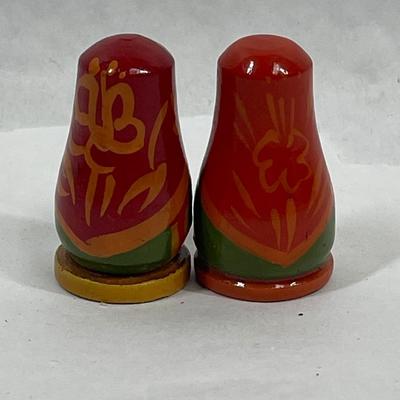 Vintage Wooden Dolls Matryoshka, Small Russian Dolls