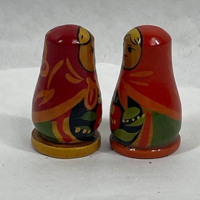 Vintage Wooden Dolls Matryoshka, Small Russian Dolls