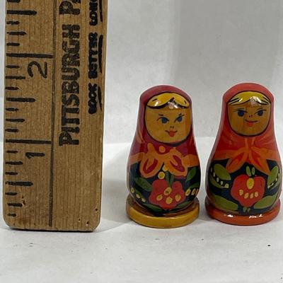 Vintage Wooden Dolls Matryoshka, Small Russian Dolls
