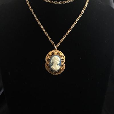 Gold tone, cameo necklace
