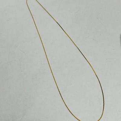 gold tone chain necklace