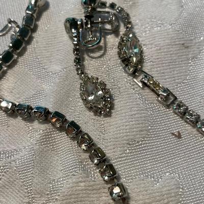 Rhinestone, Coral & Jade Jewelry