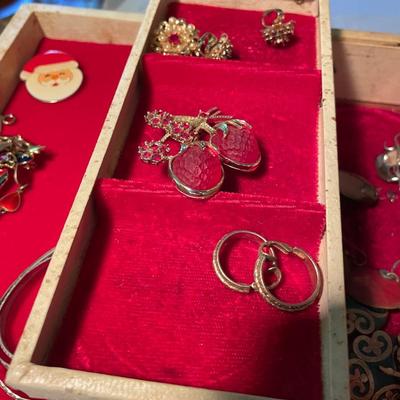 Costume Jewelry & Boz