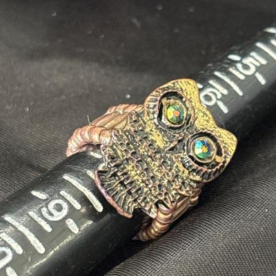 Gold tone owl costume ring stretchy