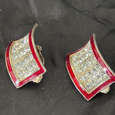 Silver tone rhinestone with red outline vintage clip on earrings