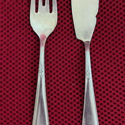 WMF Antique Art Nouveau Fish cutlery set Forks and knives for 12. Elegant quality Silverplate