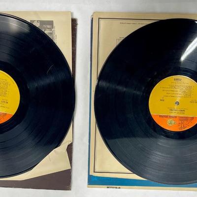 (2) Vintage 33RPM Vinyl Albums: Nancy Sinatra