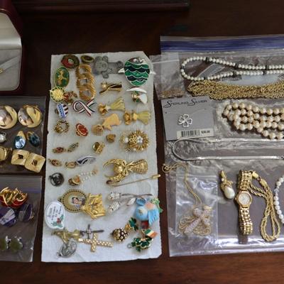 Collection of Jewlery