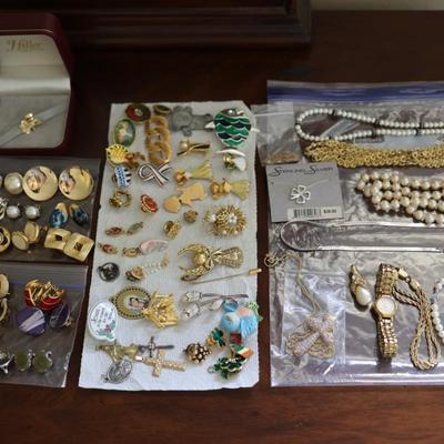 Collection of Jewlery