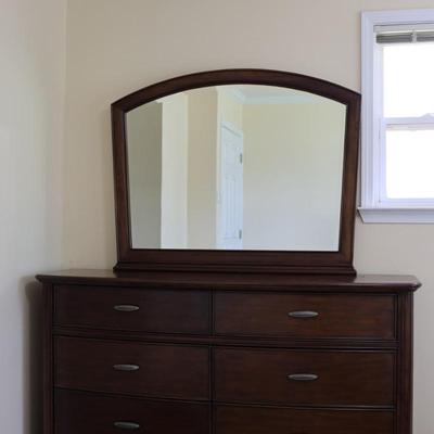 Ashley Furniture - Six Drawer Dresser with Mirror