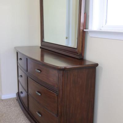 Ashley Furniture - Six Drawer Dresser with Mirror