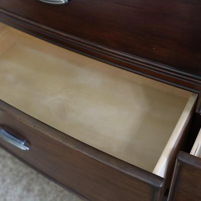 Ashley Furniture - Six Drawer Dresser with Mirror