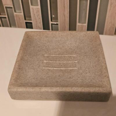 Crystal and Stone Bathroom Decor