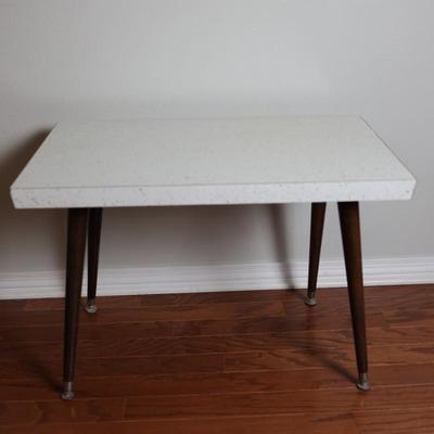 Vintage Mid-Century Side/Coffee Table