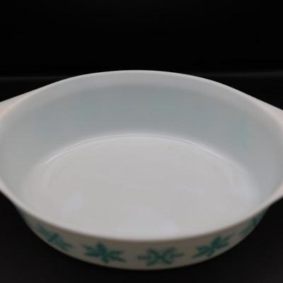 Vintage Pyrex Snowflake Casserole Dish with Lid