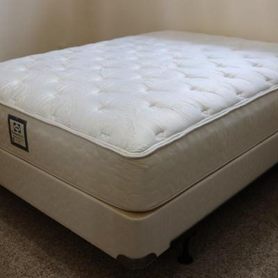Queen Sealy Posturepedic Mattress & Box Spring on Bed Frame