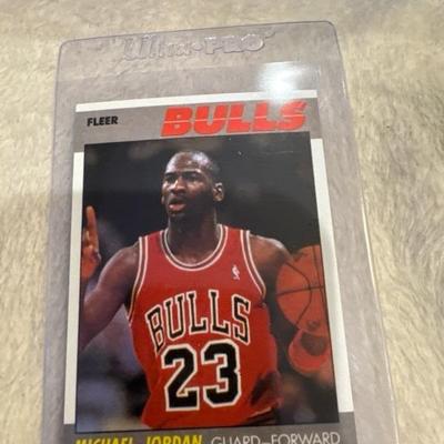 1987-88 Fleer #59 Michael Jordan Second Year Base Card Chicago Bulls