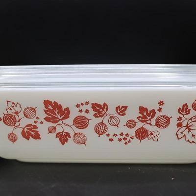 Pyrex - Set of (4) Gooseberry Dishes