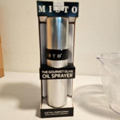 Kitchen Gadgets: Choppers, Cutters, Graters, & Much More! (G-JS)