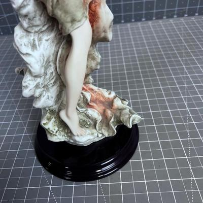"Summer Breeze" Giuseppe Armani Figurine 