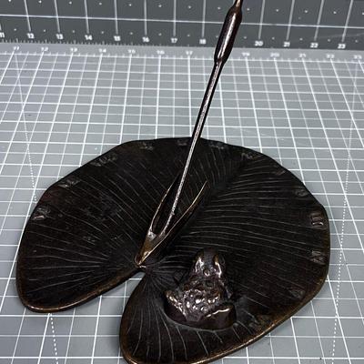 Bronze Lilly Pad Sun Dial With Frog