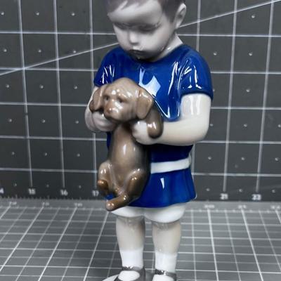 Royal Copenhagen Figurine "Child w/Puppy"