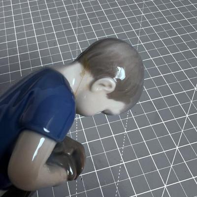 Royal Copenhagen Figurine "Child w/Puppy"