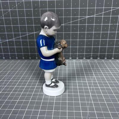 Royal Copenhagen Figurine "Child w/Puppy"