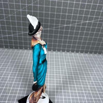 Giuseppe Armani Figurine LADY With Handbag