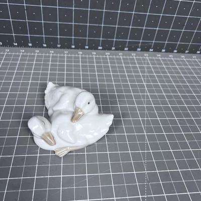 Nao LLADRO a duo of Ducklings 