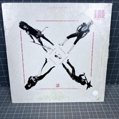Motley Crew TOO FAST FOR LOVE