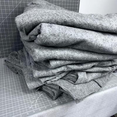 8 Packing Blankets 
