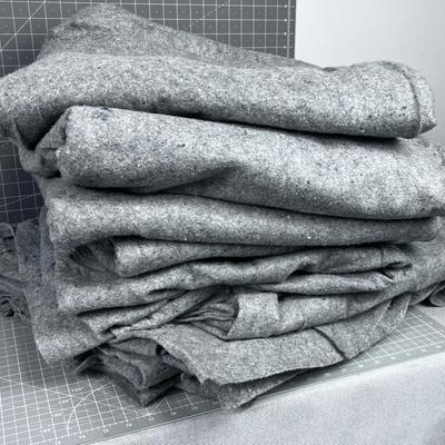8 Packing Blankets 