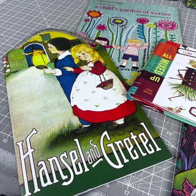 Children's BOOKS (7) 